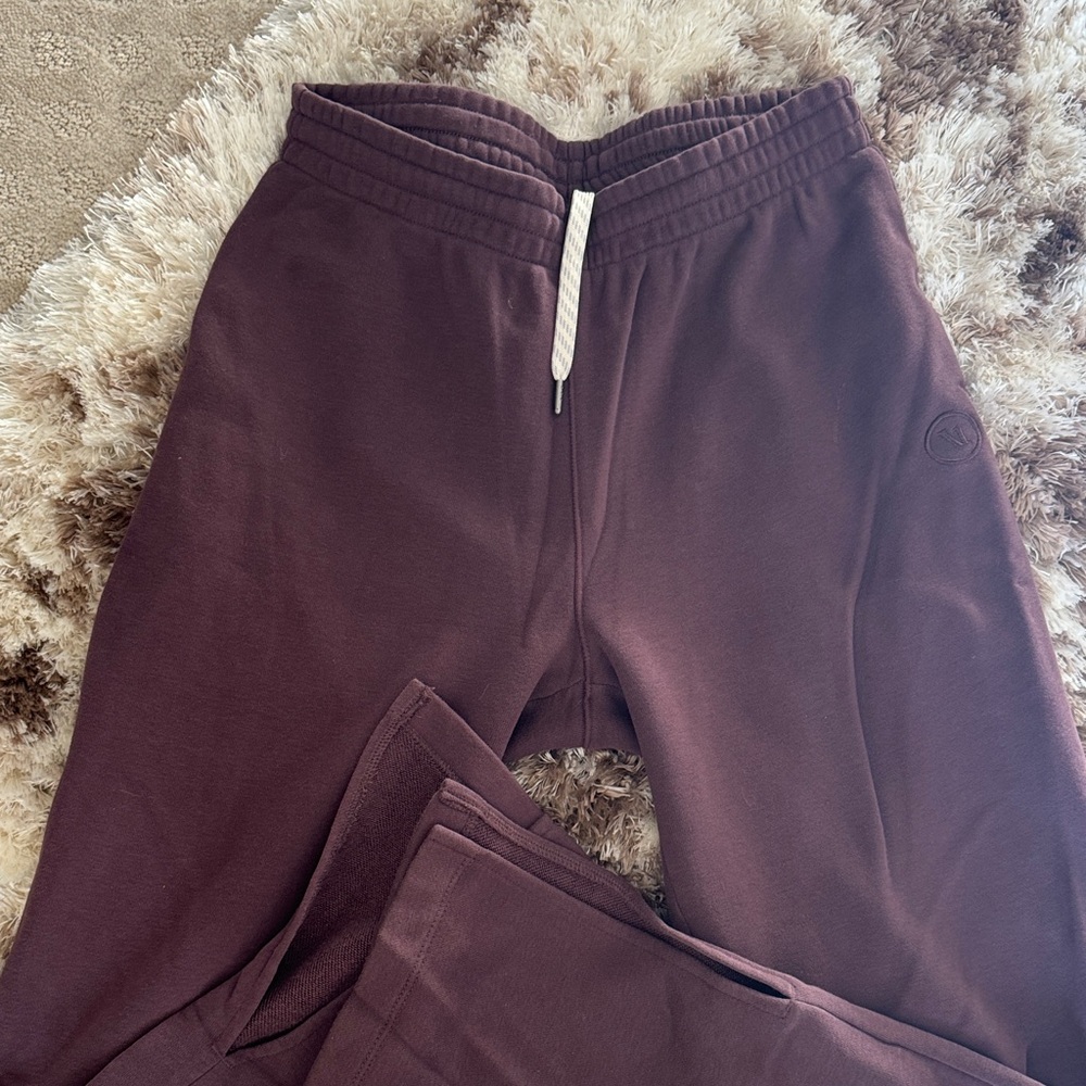 VUORI Maroon Sedona Lounge Pants